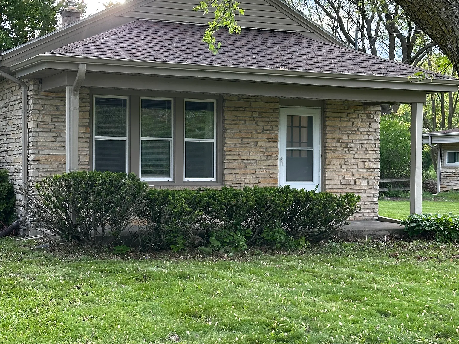 2 bed, 1000 sqft, $1,695 — Photo 1