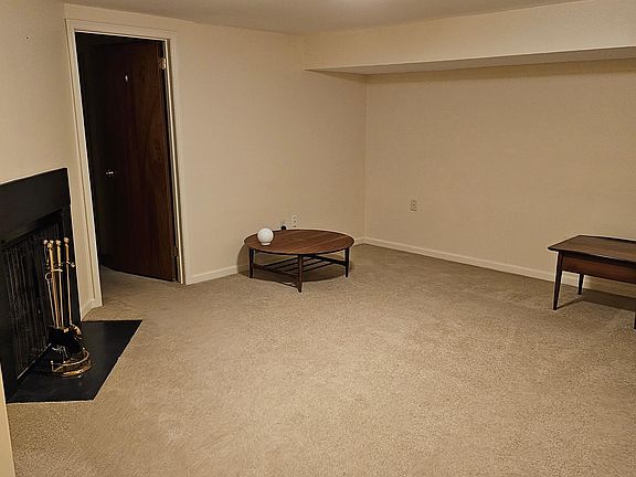5th image of 1720 Saratoga Ct