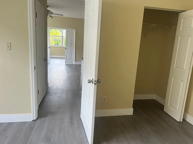 4215 Sheridan Ave #6 — Photo 3
