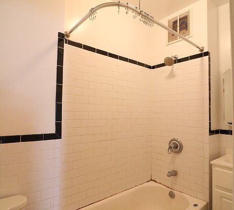 5th image of 441 W 49th St #7AF