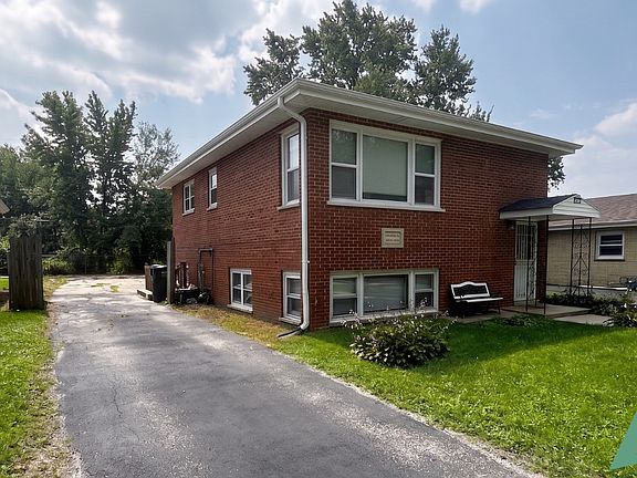 2nd image of 2213 W 156th Pl