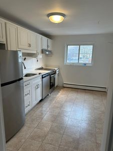 28 Bryon Rd APT 1, Chestnut Hill, MA, 02467
