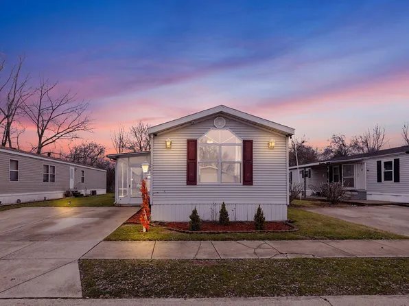 348 Petersburg Rd, Columbus, OH 43207