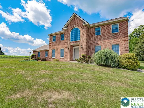 2639 Bellview Rd, Schnecksville, PA 18078