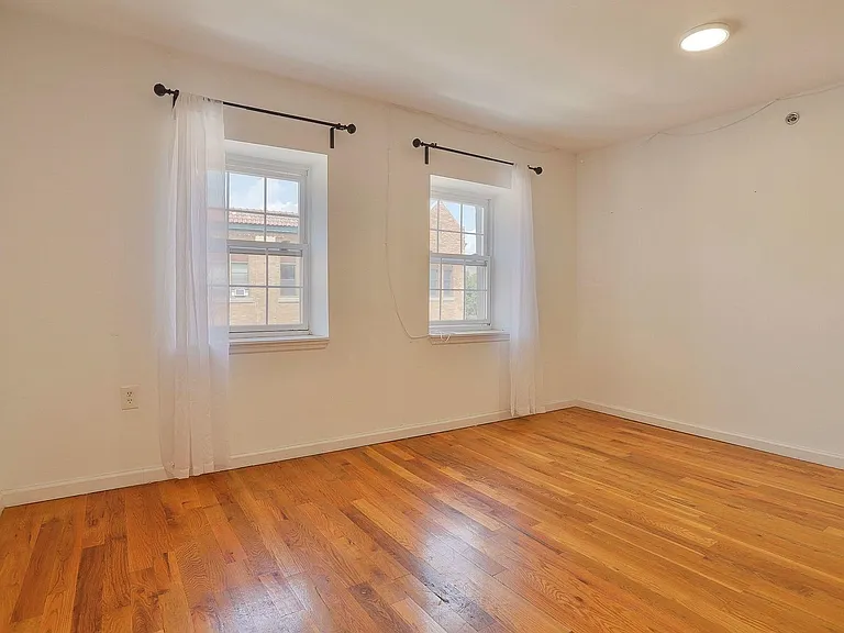 236 Van Horne St #3B — Photo 9