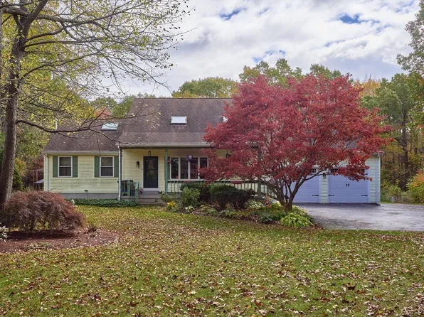 437 Rawson St, Leicester, MA 01524