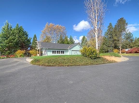 2nd image of 555 Country Aire Dr