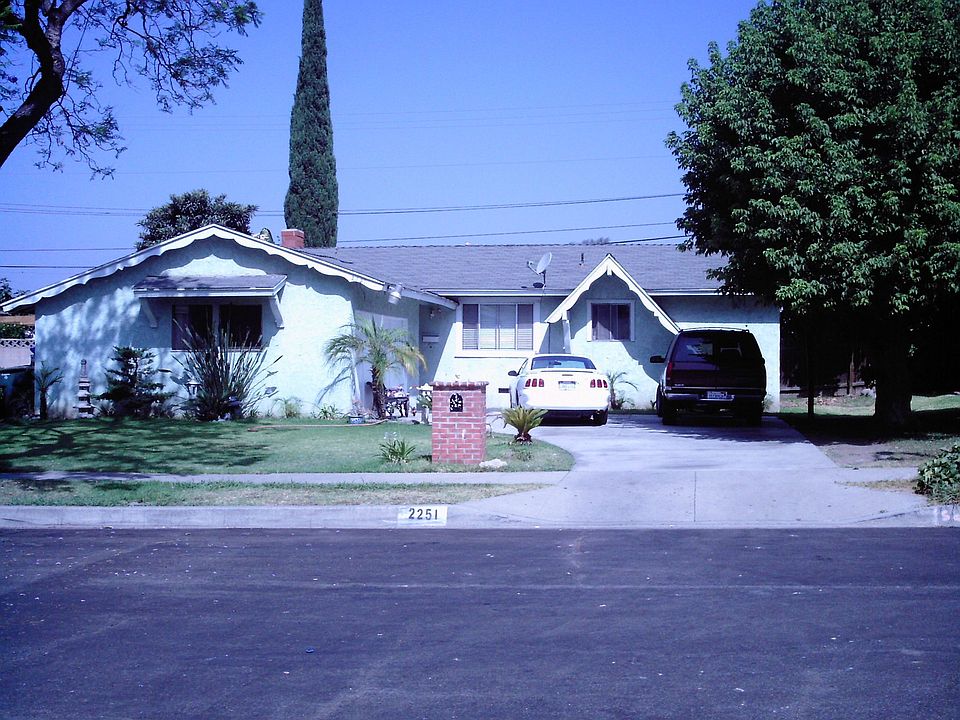 1st image of 2251 Munster St