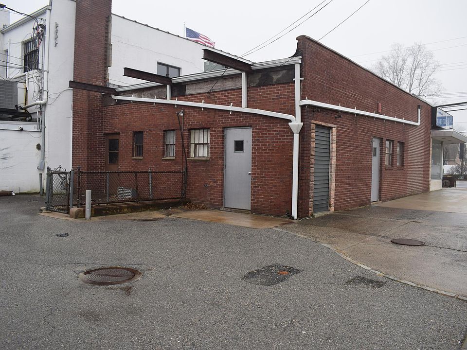 1st image of 870 Willis Ave