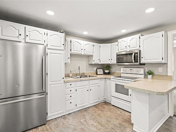 5th image of 7425 Treon Pl