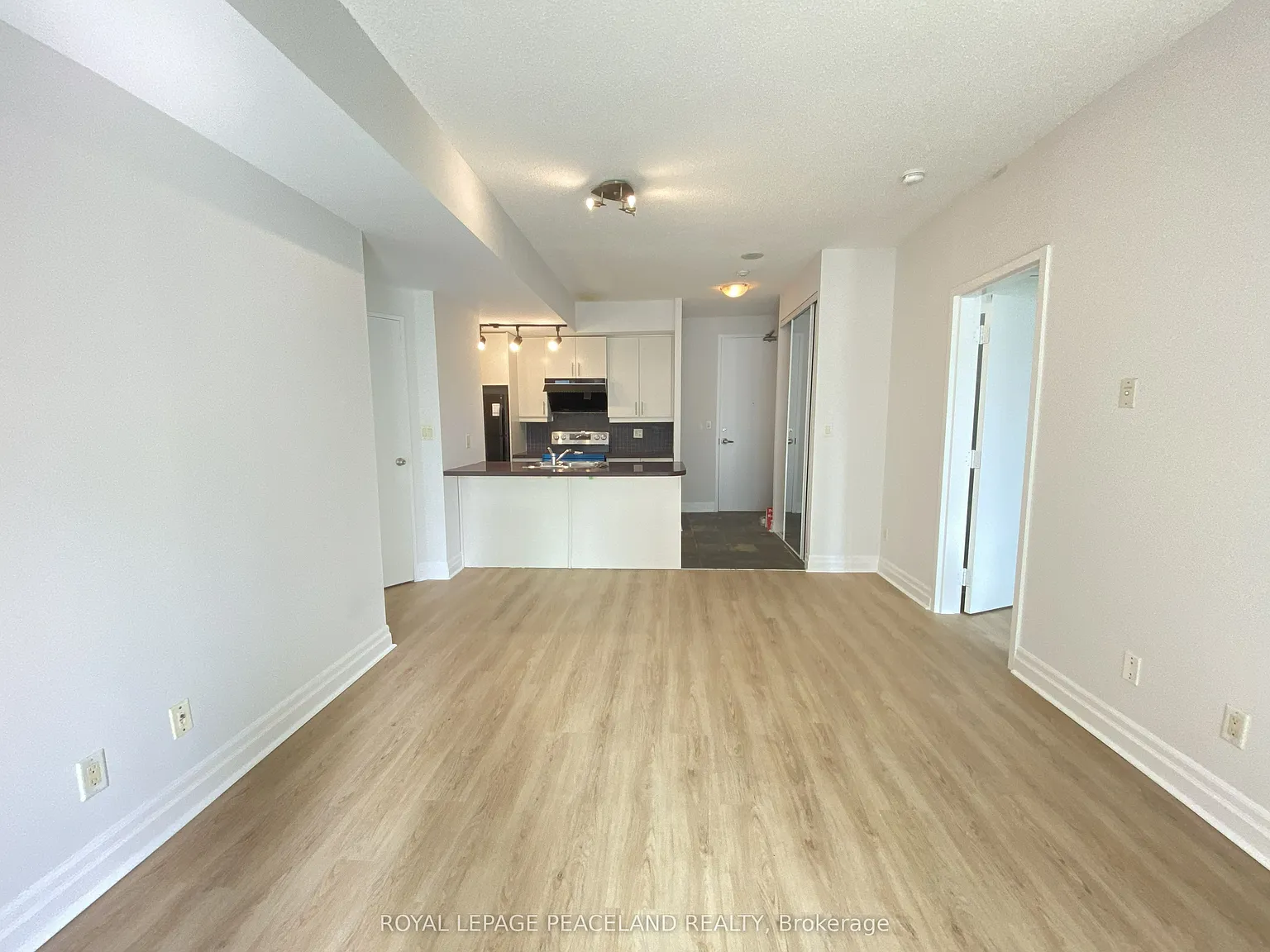 3 bed, $3,200 — Photo 4