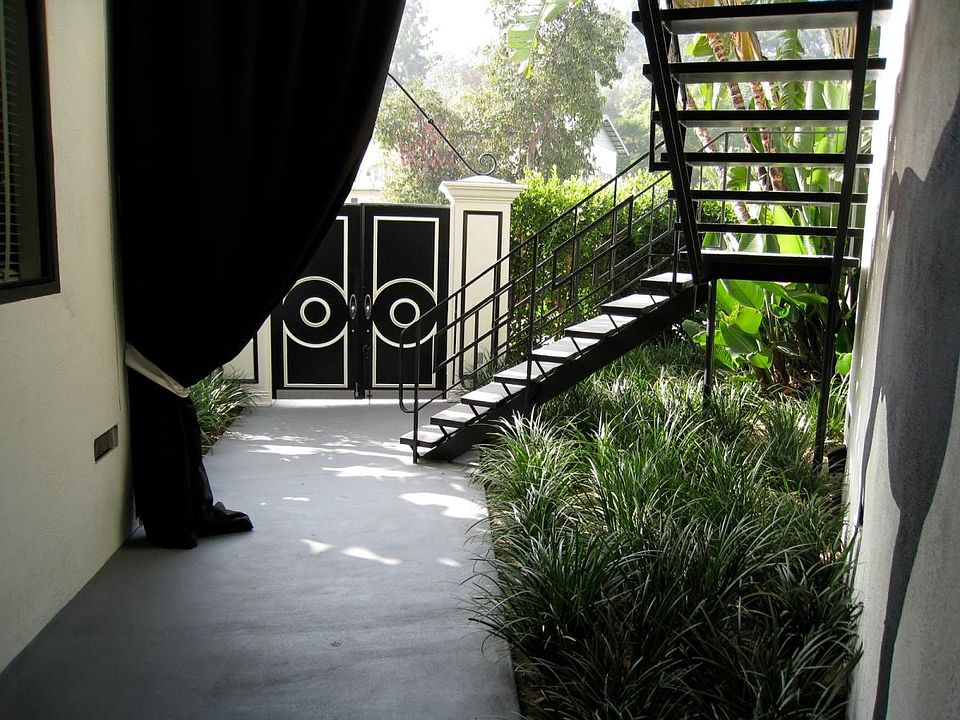 The Olivia - Entrance
