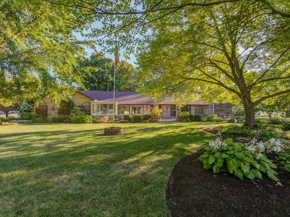 1005 Egyptian Trl, Tuscola, IL 61953