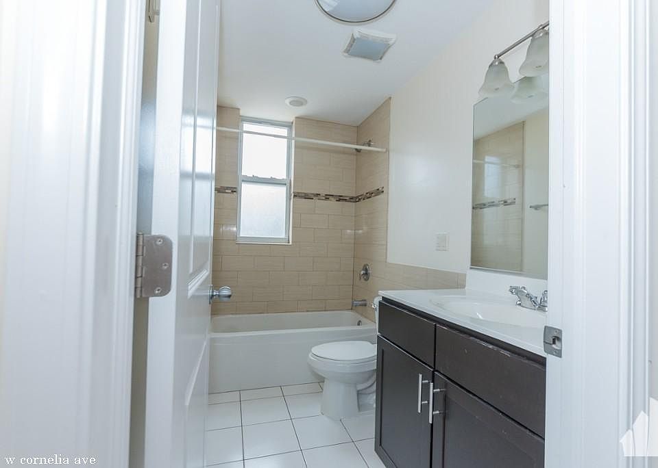 1st image of 859 W Cornelia Ave #516