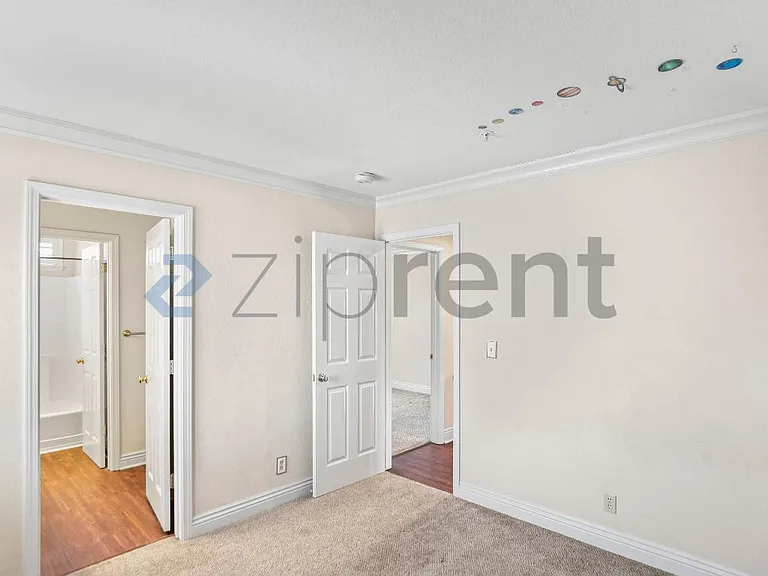 1366 Jayhawk Ln — Photo 29