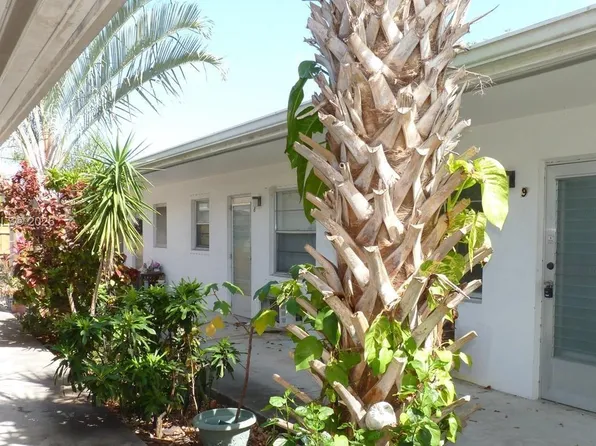 1746 3rd Ave N APT 10, Lake Worth, FL 33460