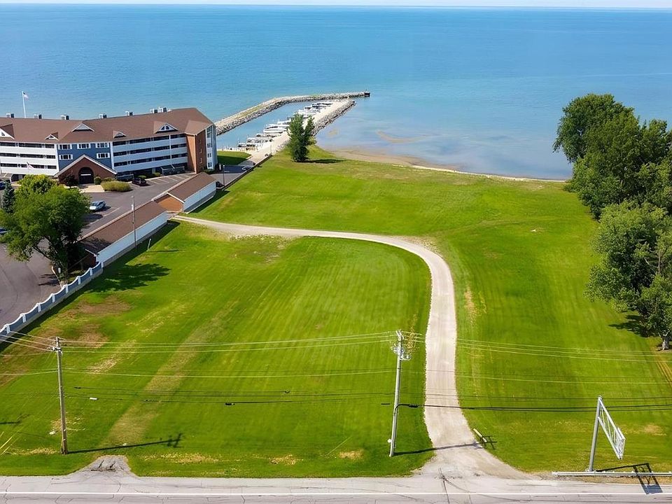 1st image of 1923 E Harbor Rd