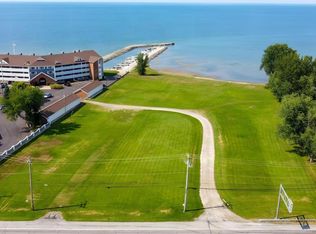1923 E Harbor Rd, Pt Clinton, OH 43452