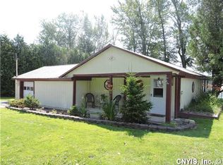 29 Manhattan Park Dr, Pennellville, NY 13132