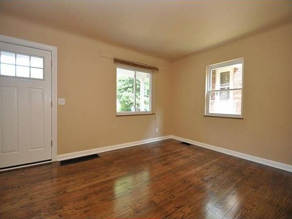 3rd image of 6012 Mayflower Ave