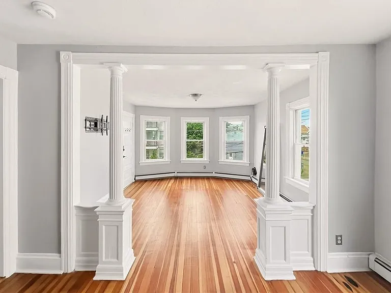 362 Weeden St — Photo 11