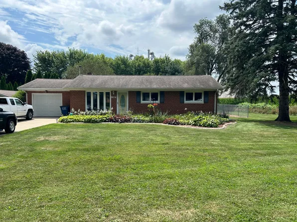 804 E 2nd St, Union Mills, IN 46382