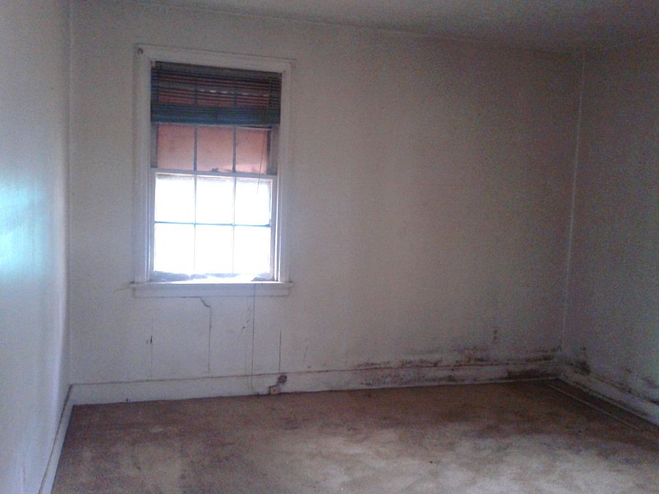 2nd image of 1416 Willis St