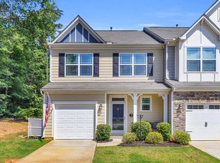 704 Daisy Hill Ln, Simpsonville, SC 29681