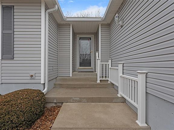2nd image of 5201 NW Primrose Ct