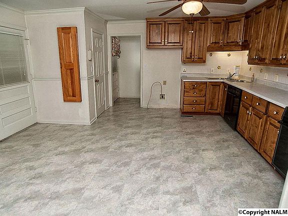 5th image of 154 Oak Valley Ln