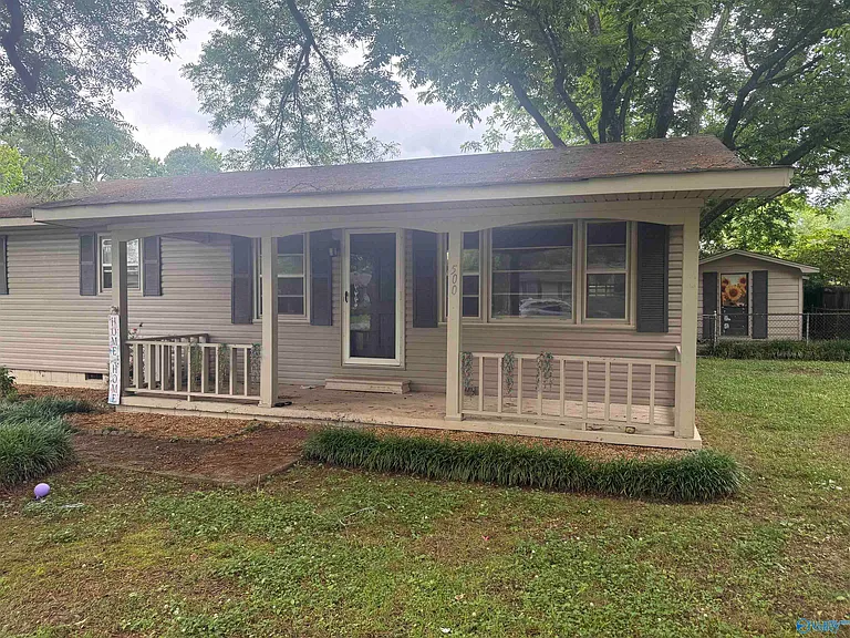 500 Crestline Dr SW — Photo 2