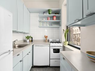 342 W 56th St APT 4F, New York, NY 10019
