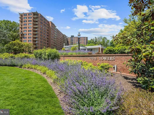 4201 Cathedral Ave NW APT 801E, Washington, DC 20016