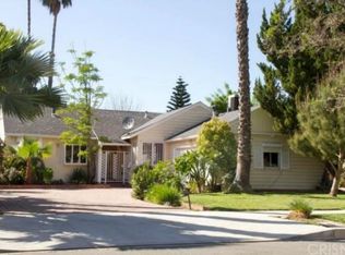 7021 Hatillo Ave, Winnetka, CA 91306