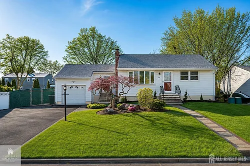 145 Somerset Ave Photo 1