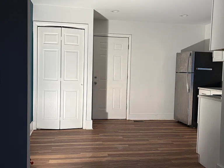2709 Jenkins St — Photo 5