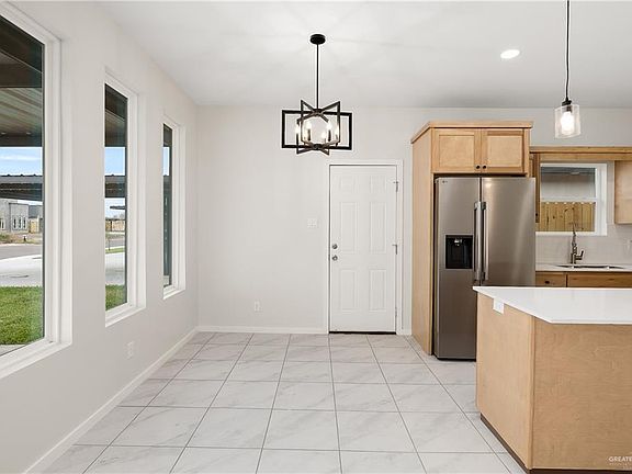 5th image of 2413 S Hillside Ave #1