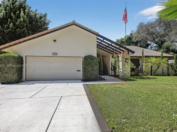 8860 SW 49th Ct, Cooper City, FL 33328