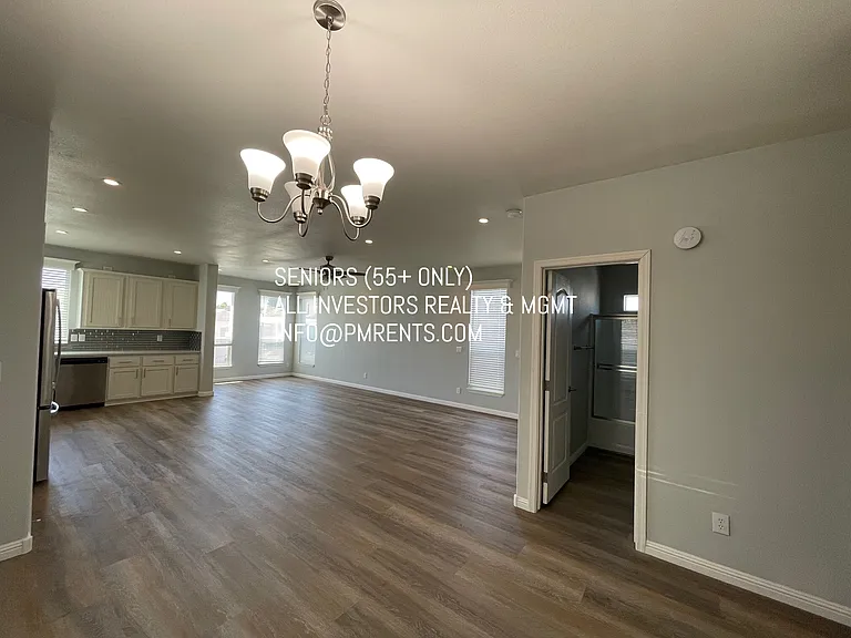 141 Douglas Dr #75 — Photo 4