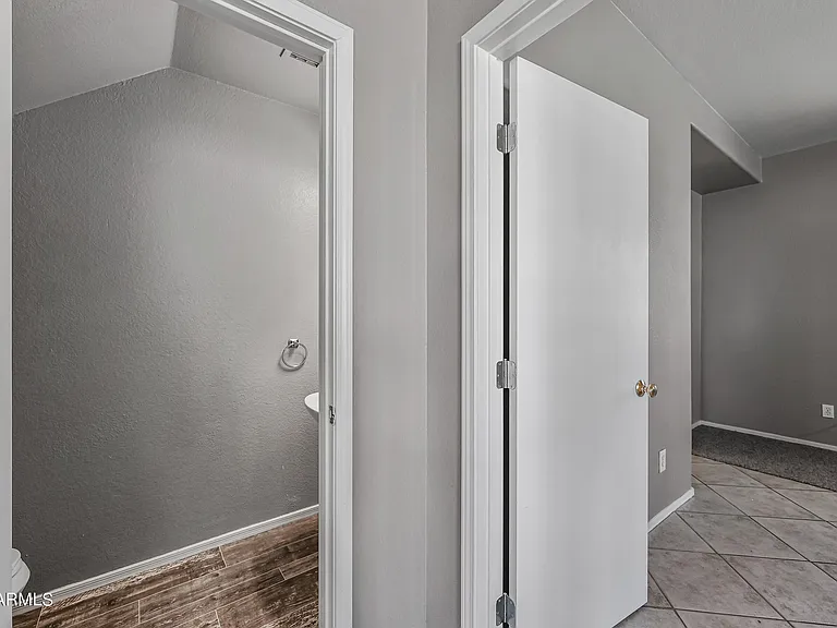 16224 W Jefferson St — Photo 12