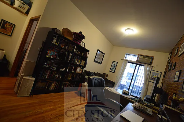 Rented by City Stop Realty | media 20