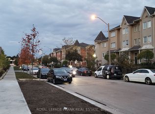 70 Orchid Place Dr #26-E11, Toronto, ON M1B 0C4