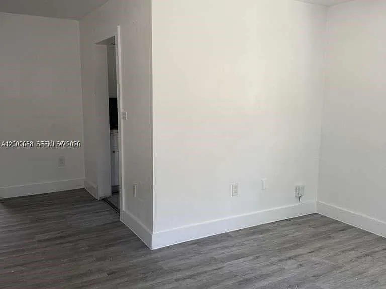 2550 NE 182nd St #2550 — Photo 3