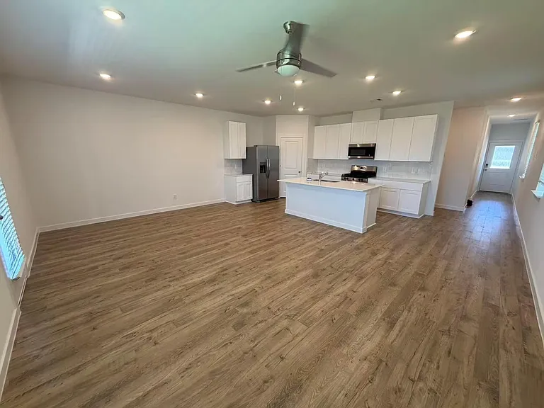 3539 Adelie Ln — Photo 7