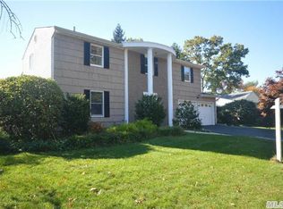16 Hurtin St, Port Jefferson Station, NY 11776
