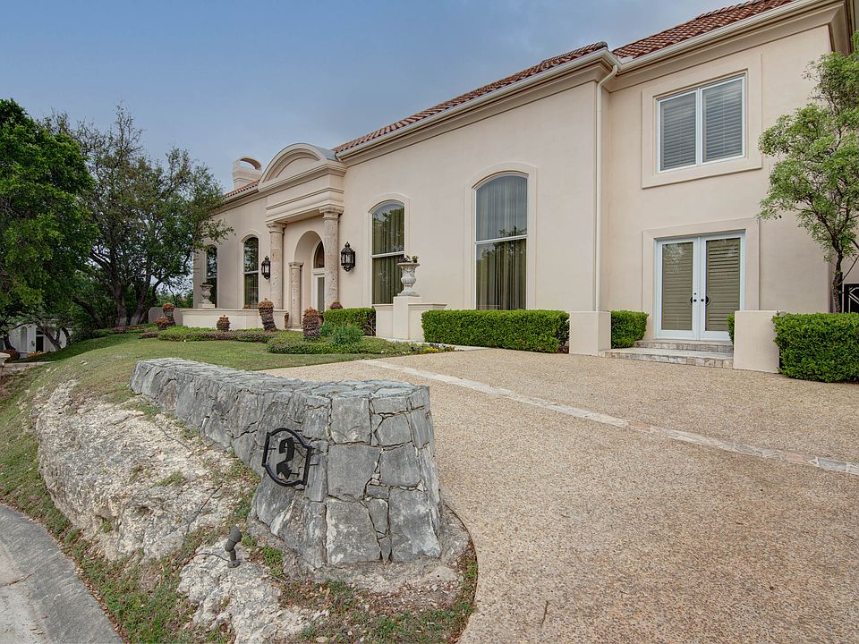 1st image of 2 Davenport Ln