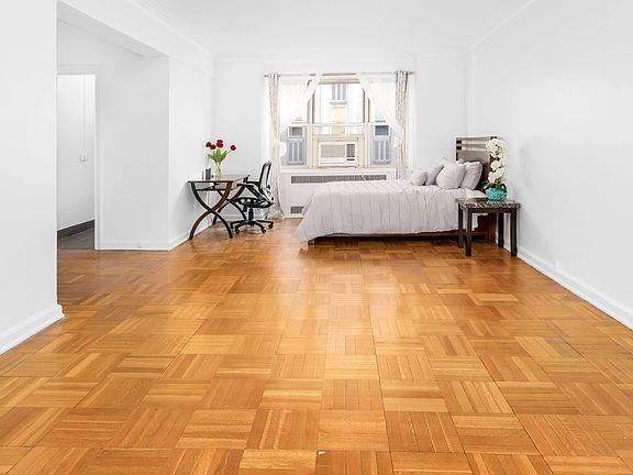 3rd image of 220 Madison Ave APT 10M