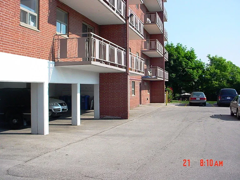 500 Aberdeen Ave — Photo 4