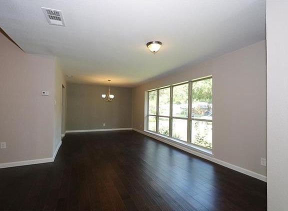2nd image of 3310 Leahy Dr