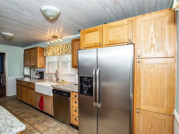 4th image of 4650 Waseka Ln